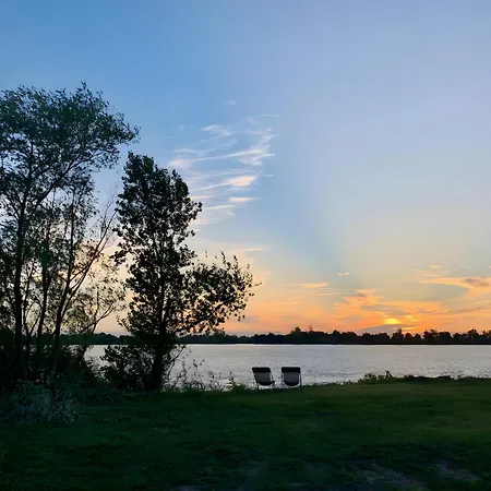 Maison La Joye Sud Holiday home Saint-Andre-de-Cubzac